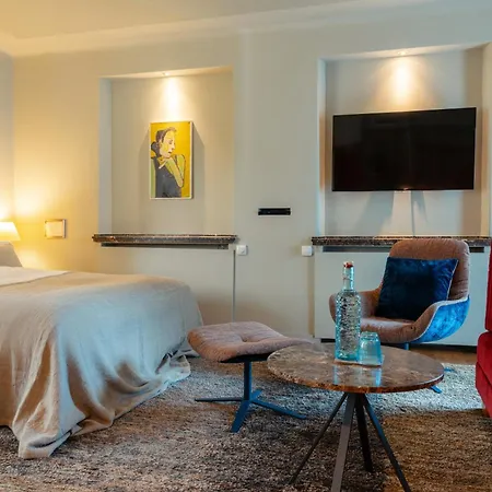 Отель Boutique & Design Auersperg 4*